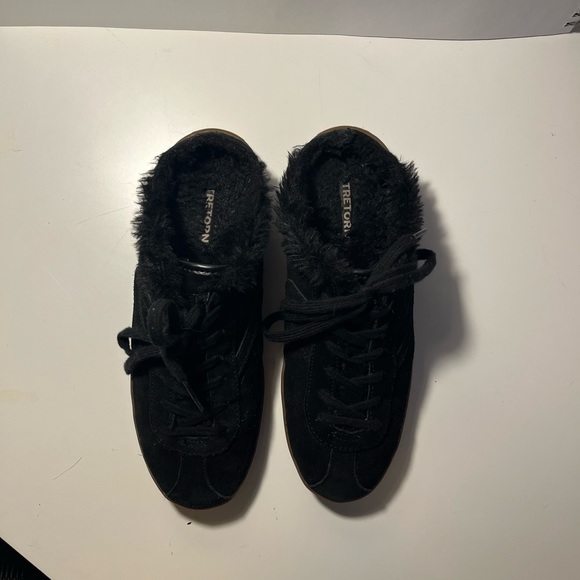 stuart weitzman mules clogs